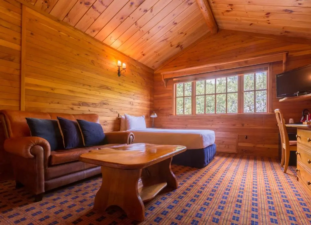 The Powderhorn Chateau