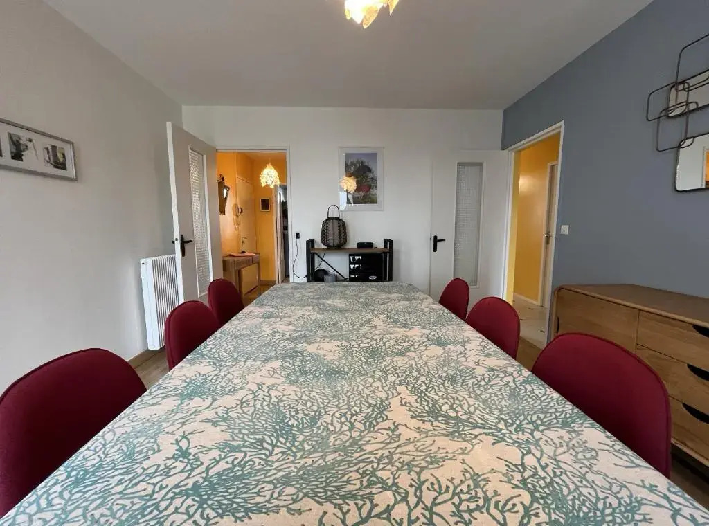 Bel appartement clair à 10mn du port à pied