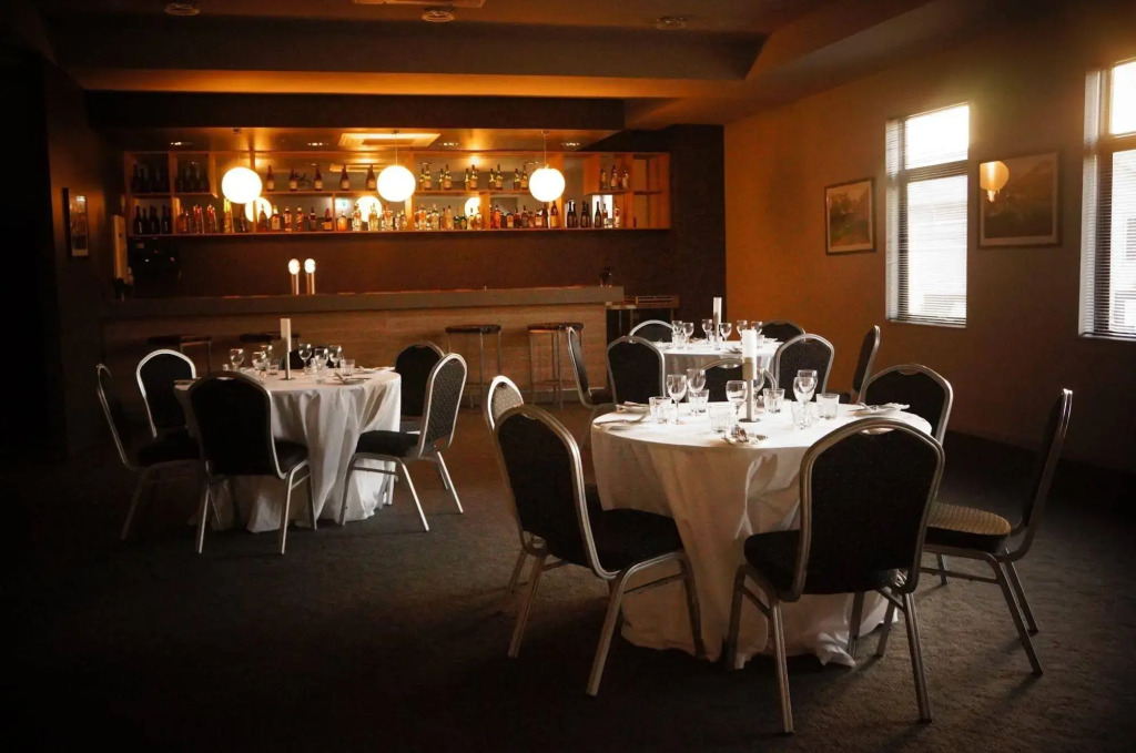 Spinifex Hotel