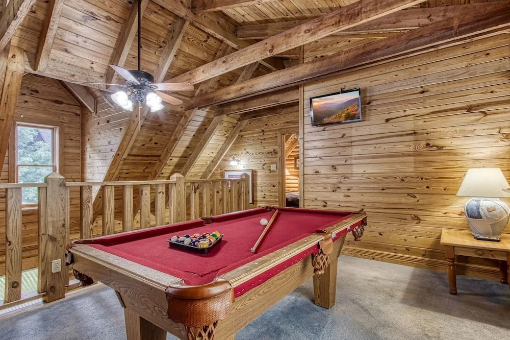 Er33 Ganma's Getaway Great Location, close To Town 4 Bedroom Cabin by RedAwning