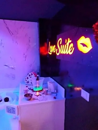 Love Suite