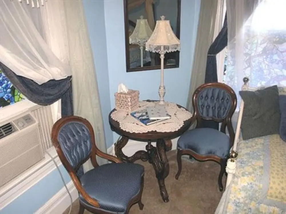 Lennox House Bed & Breakfast
