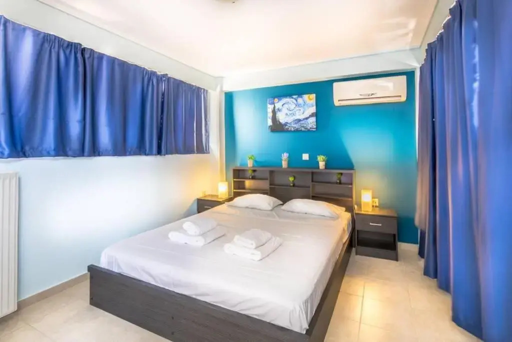 Penthouse with big terrace 2 mins from the metro