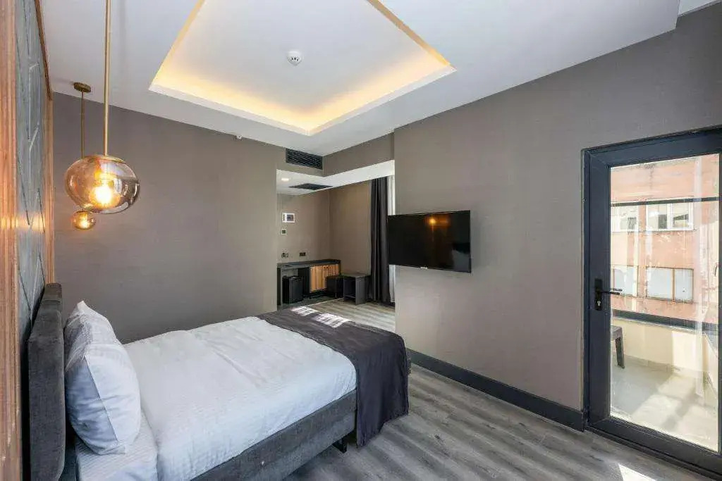 The Nirvanas Hotel
