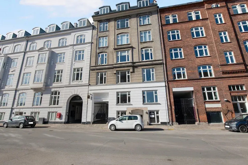 Sanders Frontier - Nice 2-bdr Apt Near Harbour