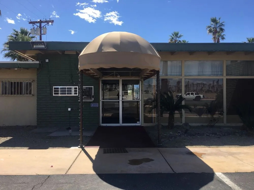 Palm Shadow Inn