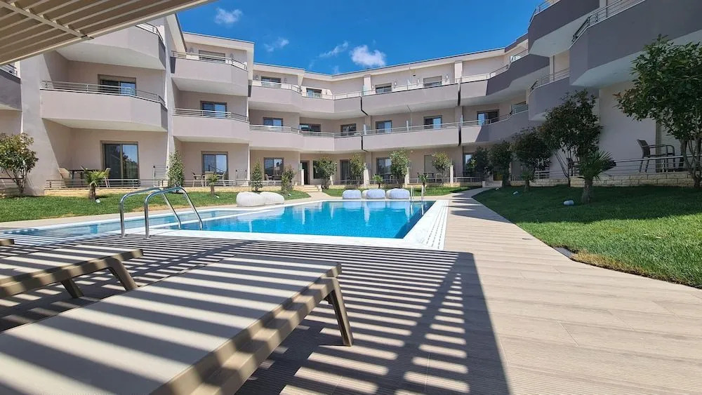 Aria Garden Suites