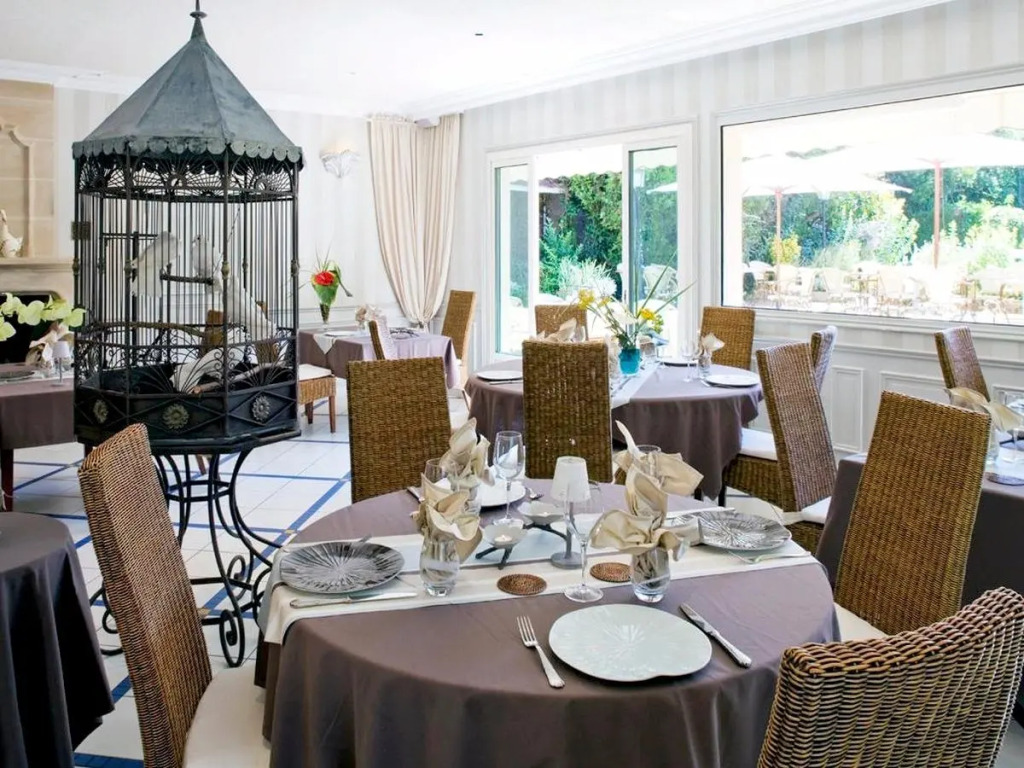 Logis Hôtel Auberge Du Centre Châteaux de la Loire