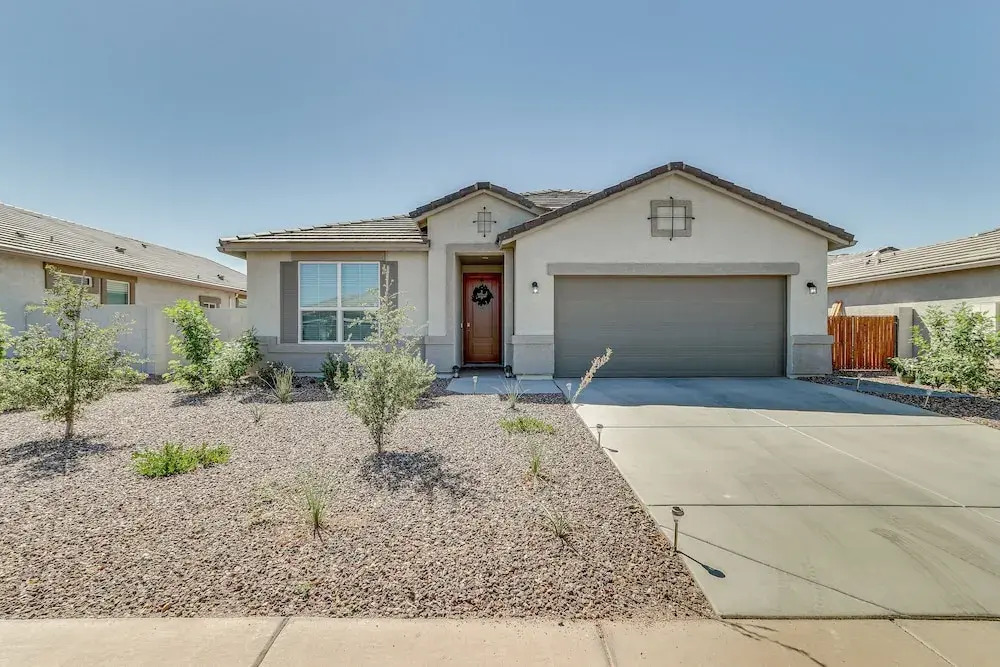 Maricopa Home w/ Yard - 1 Mi to Harrahs Casino!