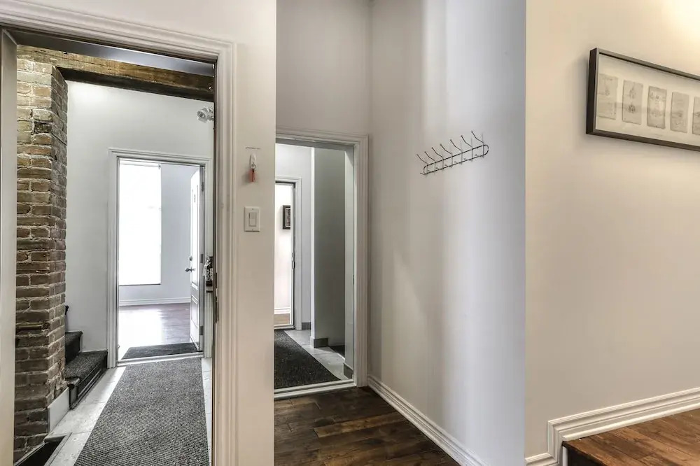 St Laurent Apartments
