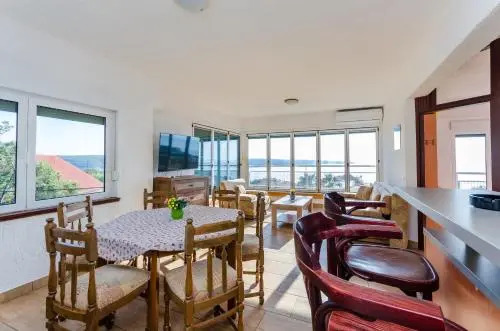 Apartmani Tomo