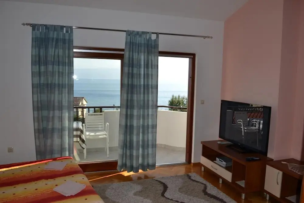 Apartments Karlo