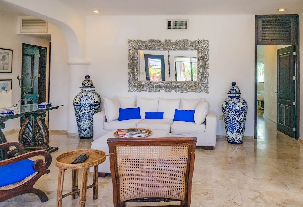 Royal Palms 10 2 Bedroom Condo by RedAwning