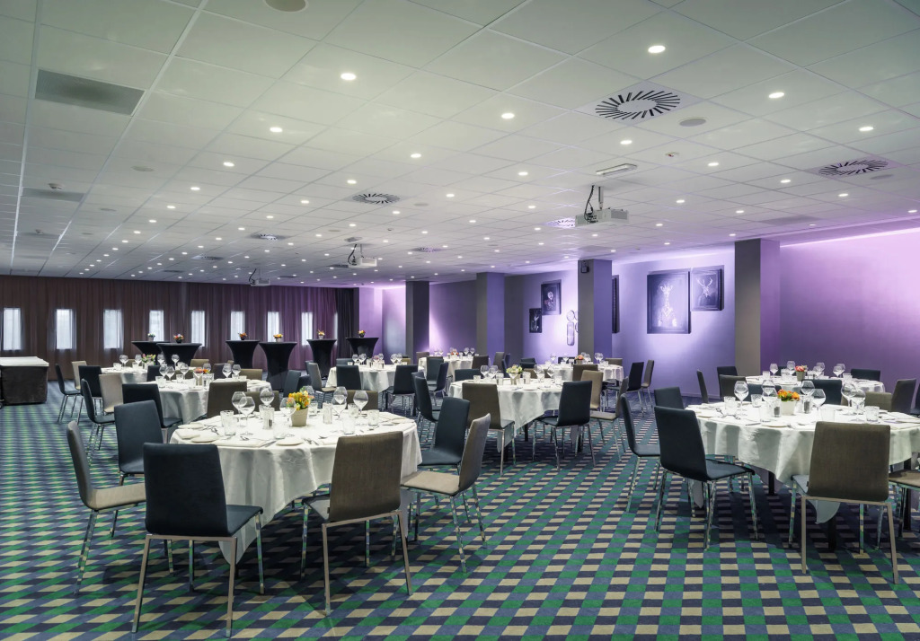 Holiday Inn Hotel Brussels Airport by IHG