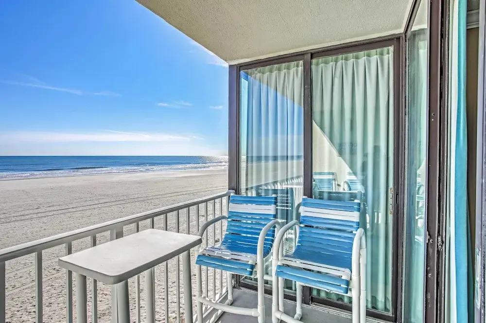 2 Mi to Golfing: Oceanfront Myrtle Beach Condo