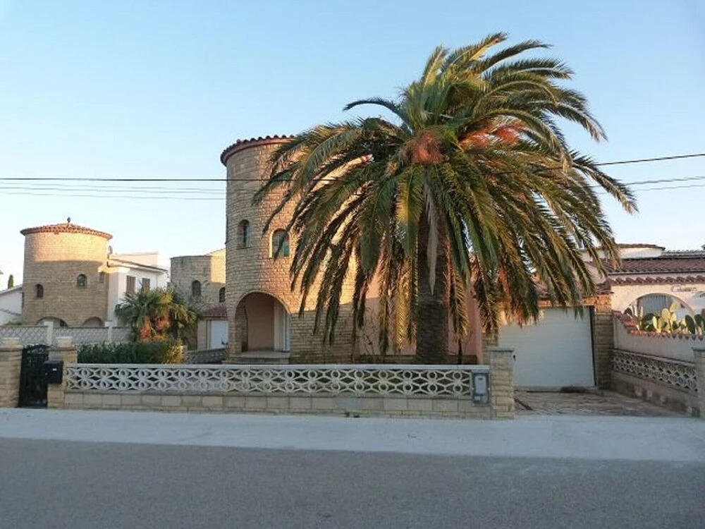 346-casa al Canal,amarre Privado y Piscina