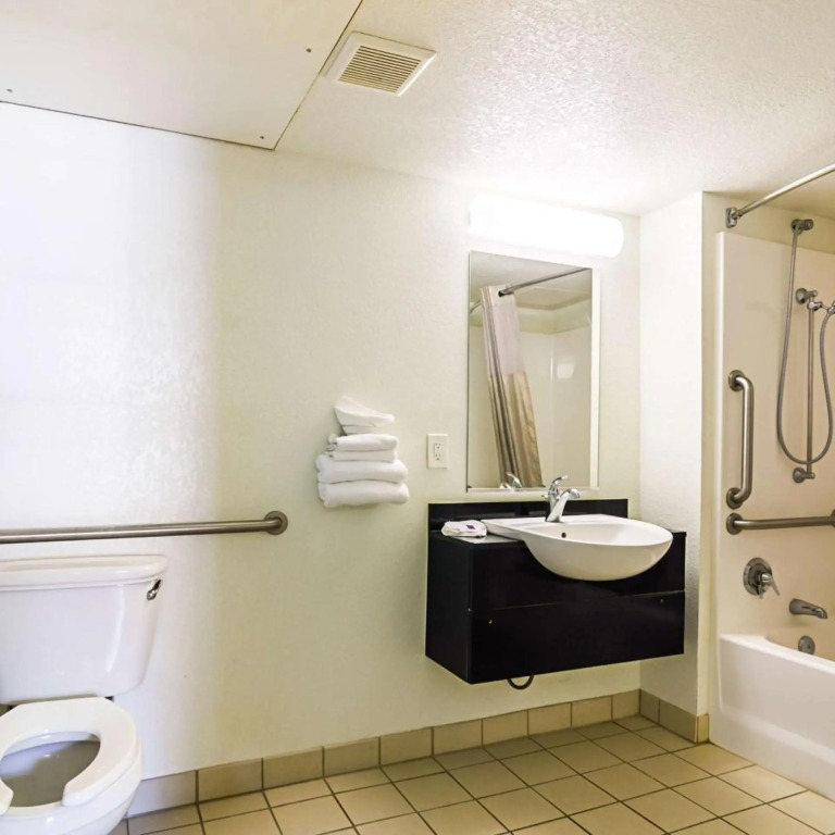 Motel 6 Barstow, CA - Lenwood Road