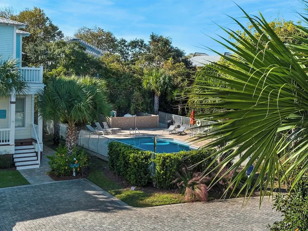 Blue Mountain Beach - Sleeps 12 - Steps From Pool