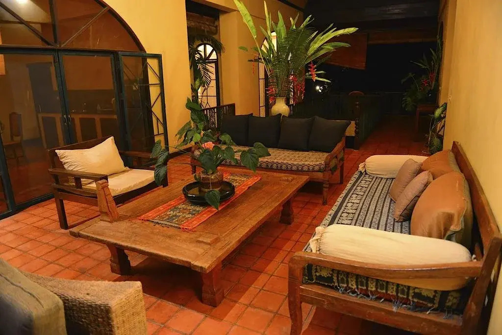 Away Chiang Kham Villa