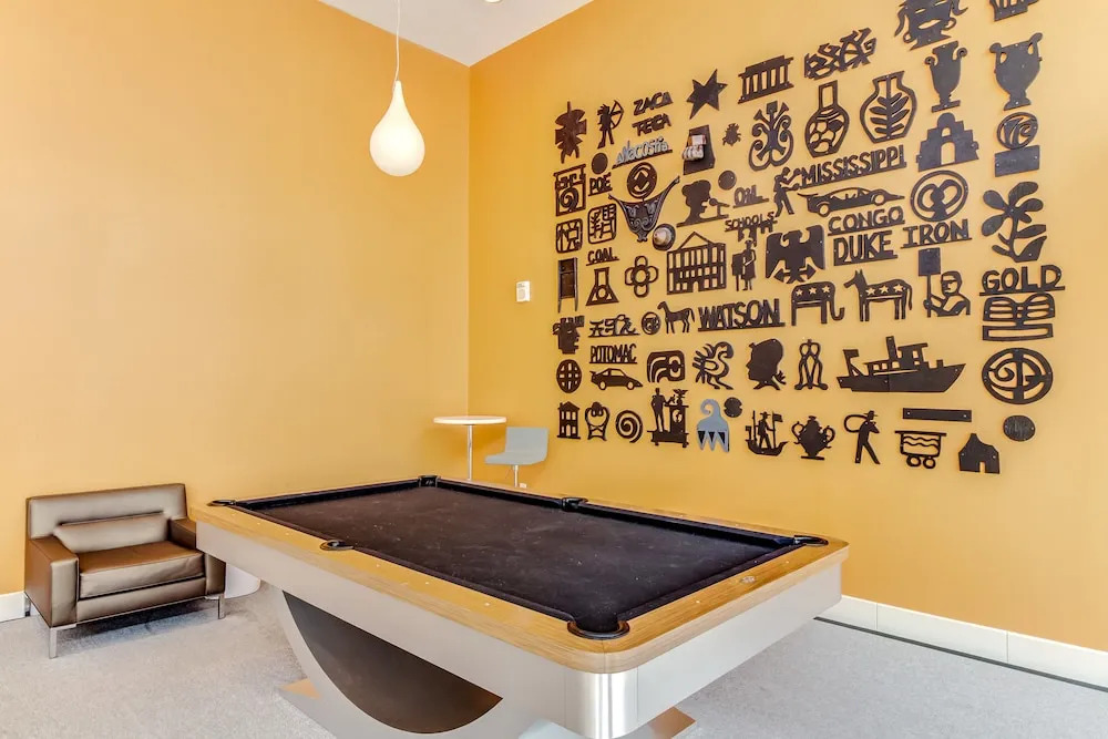 Arlington Fully Furnished Apartments in Crystal City