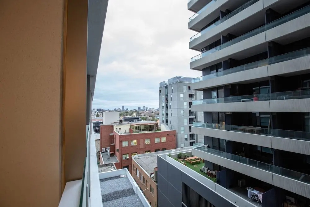 Stylish Luxurious Convenience At South Yarra Melbourne