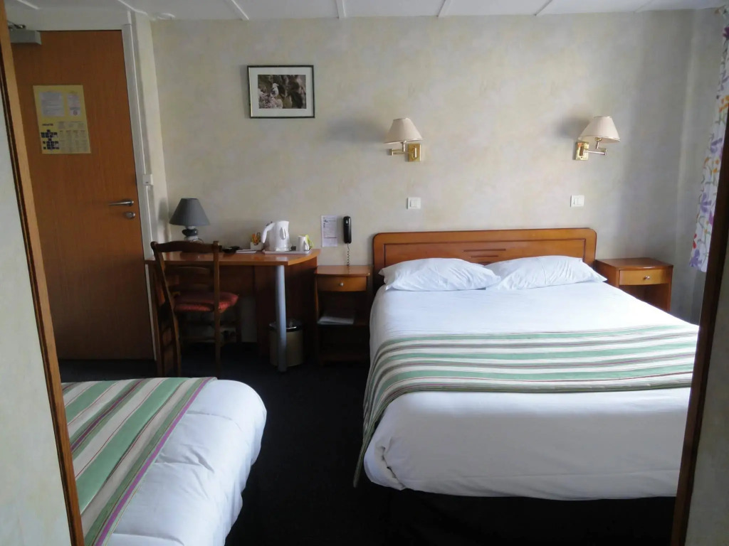 Hôtel LEscale - Piscine & SPA