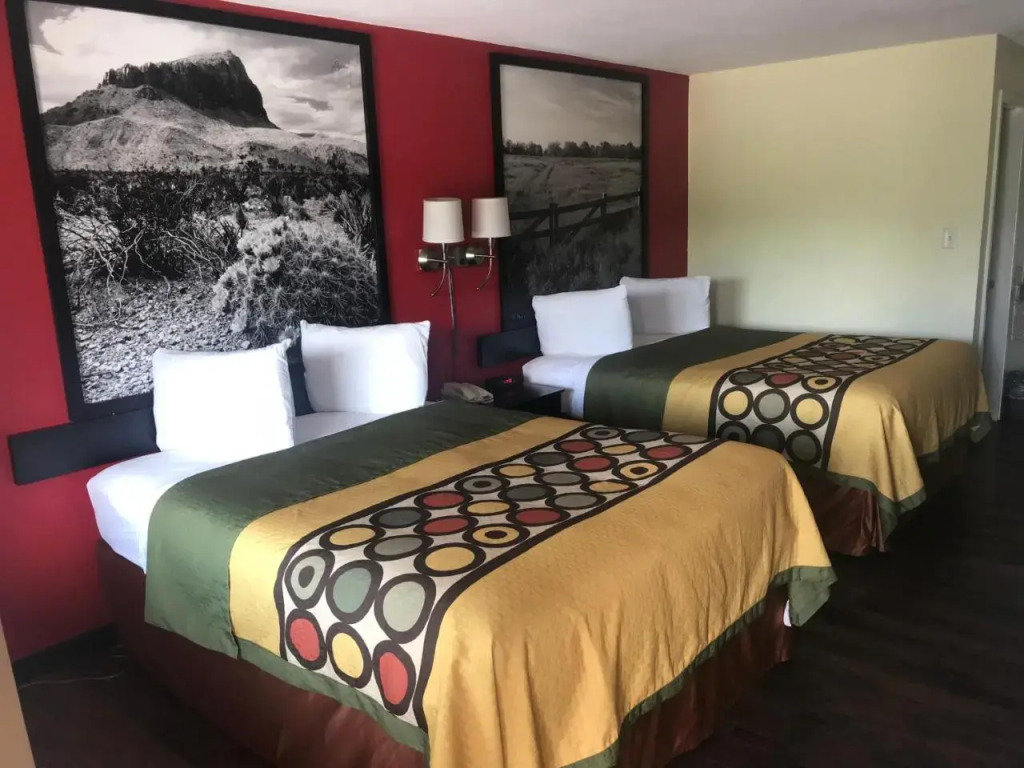 Colonial Inn Corsicana