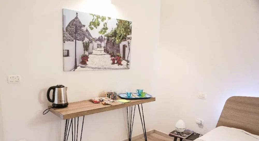 Ailanthus Holiday Suites