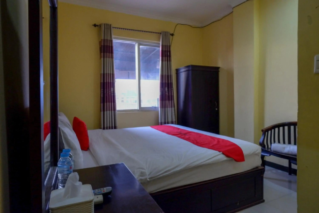 RedDoorz near Citraland Waterpark Kendari
