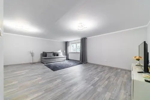 2 Private Single Rooms (5650)