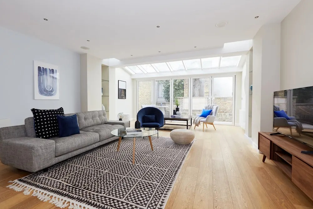 Stunning Knightsbridge Suites by Sonder