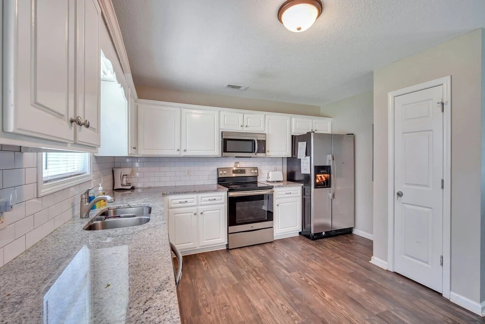 Cozy and Contemporary Villa 1 Mile from GSU