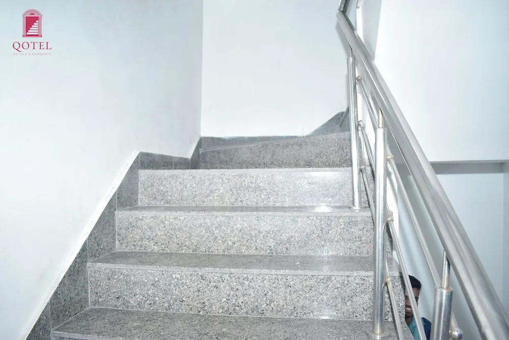 Qotel Hotel Rama Rohini Rohini I Near Metro I Spacious Rooms I Friendly Staff I Most Preferred Hotel In Rohini