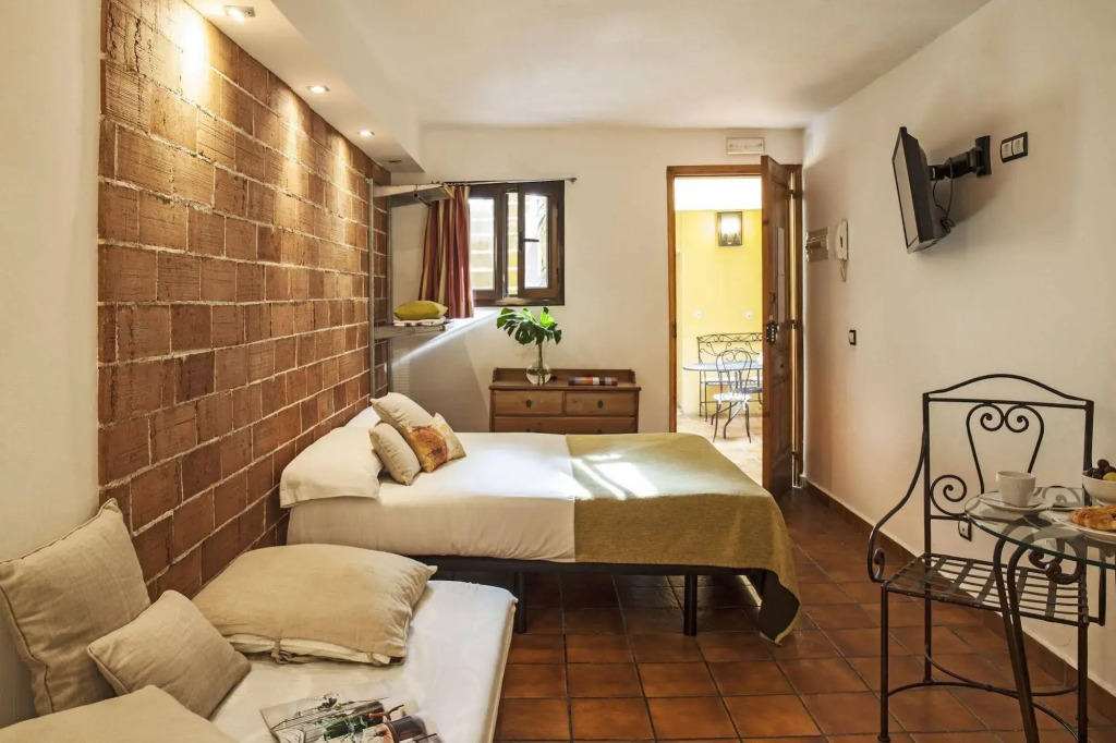 AinB Las Ramblas-Guardia Apartments