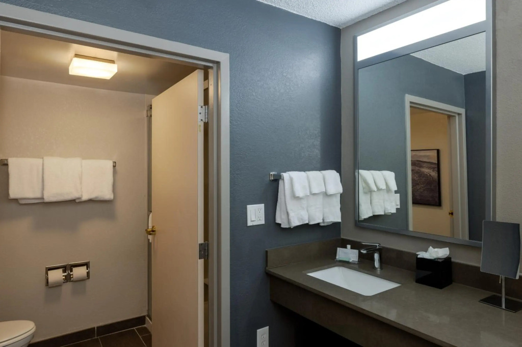 Courtyard by Marriott North Charleston Airport Coliseum