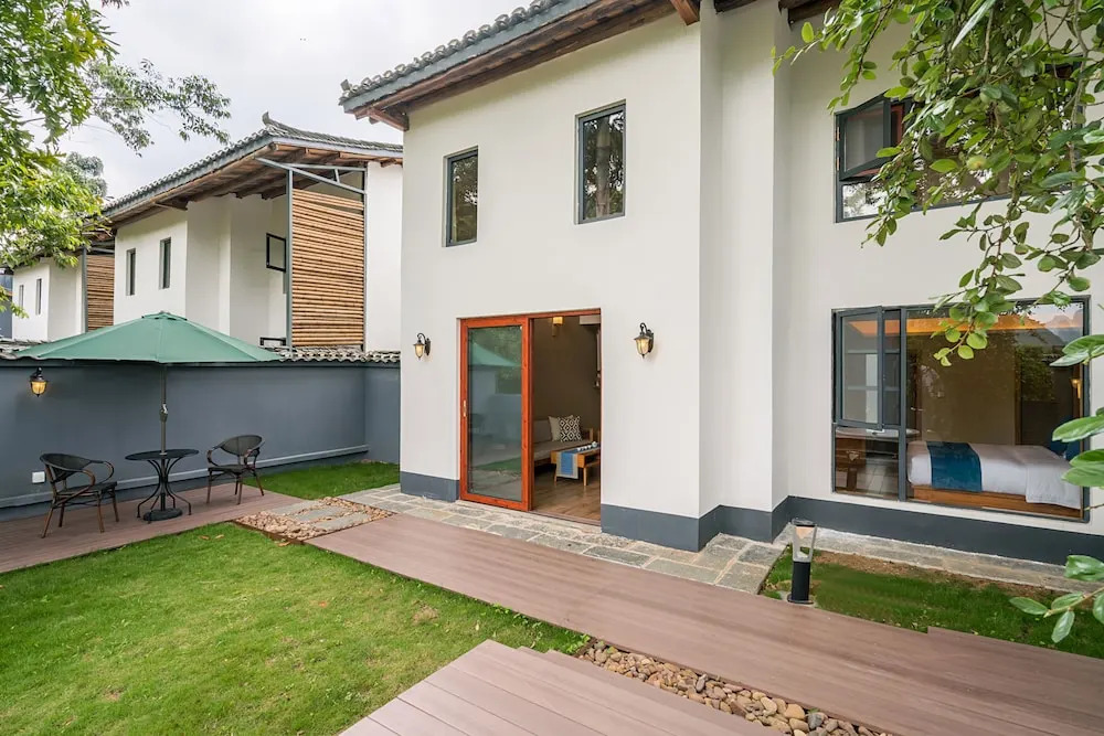Moon Villa