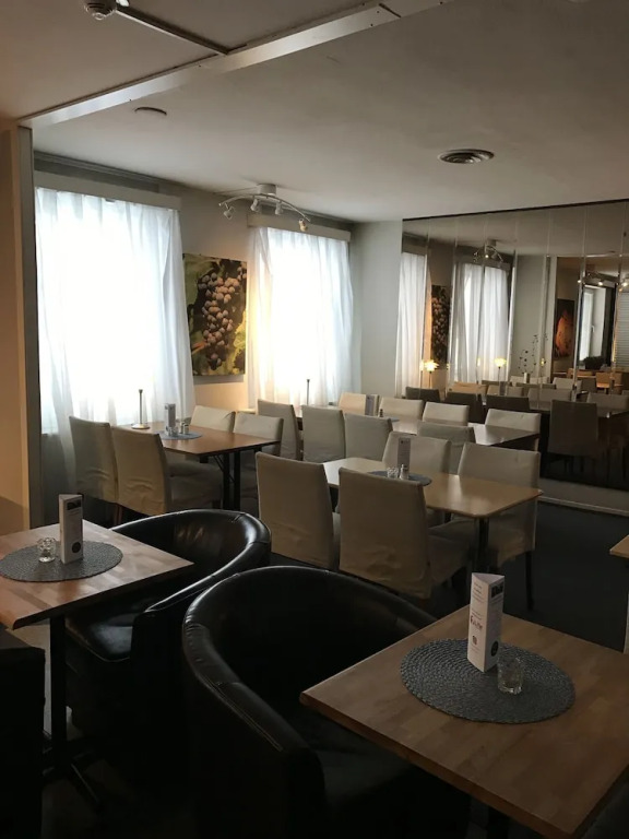 Strand City Hotel