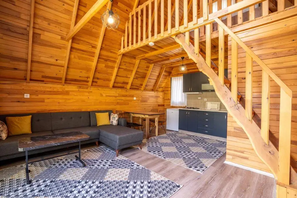 Karaoz Safir Bungalov