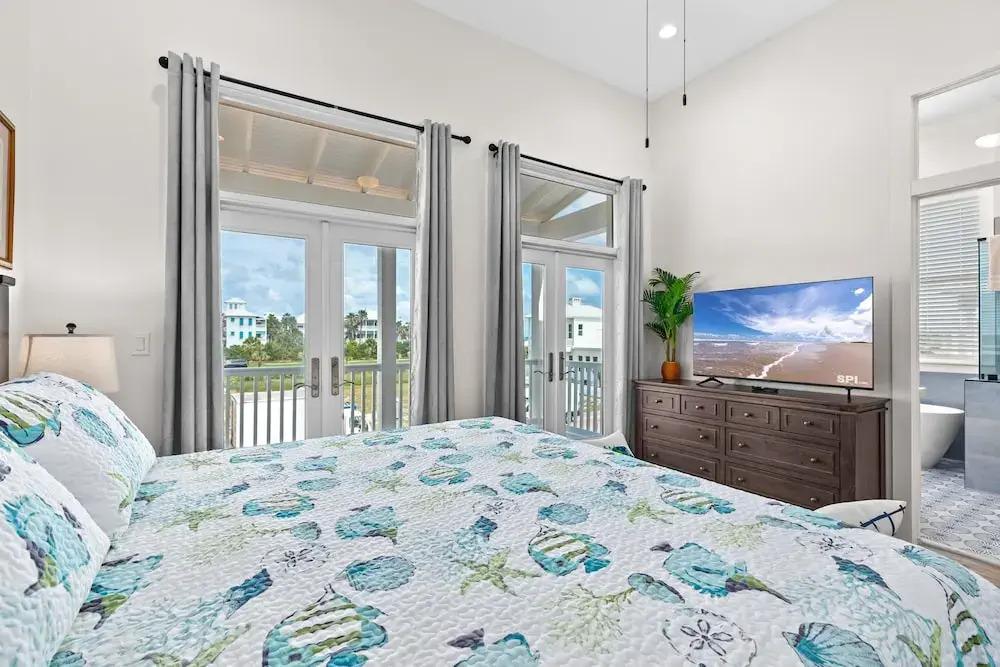Seaside Rendezvous - Private Home Across From Community Park 4 Bedroom Home by RedAwning