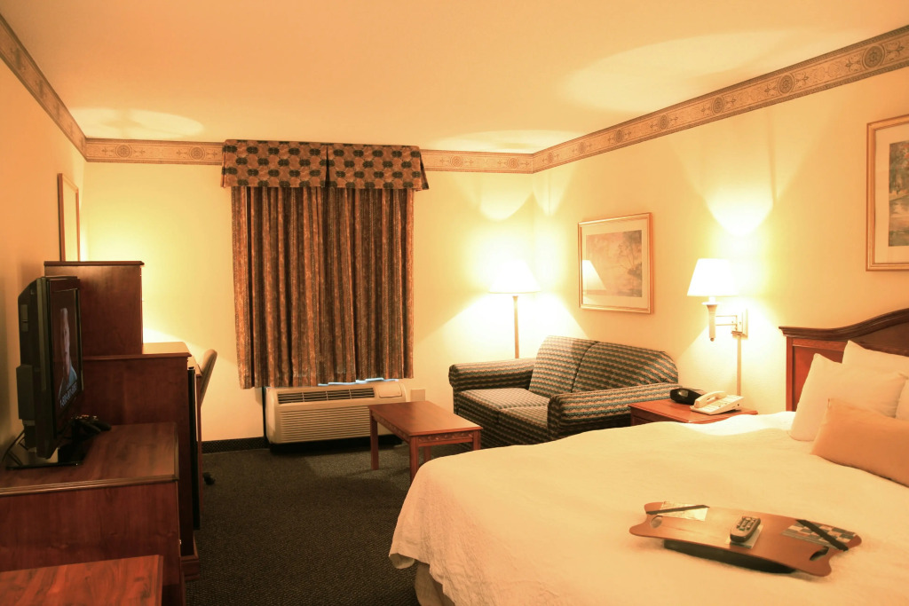 Hampton Inn & Suites-Atlanta Airport North-I-85