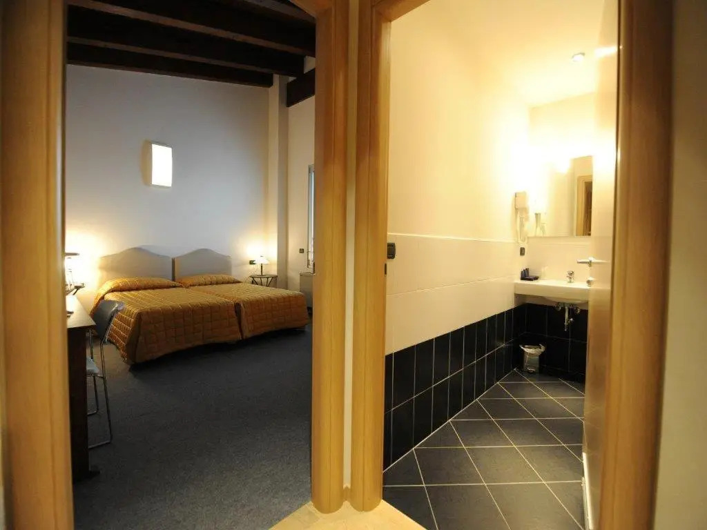 Euro Hotel