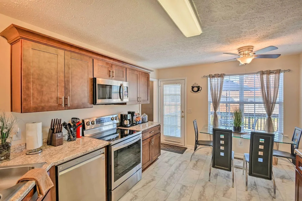 Charming Nashville Home ~ 6 Mi to Downtown