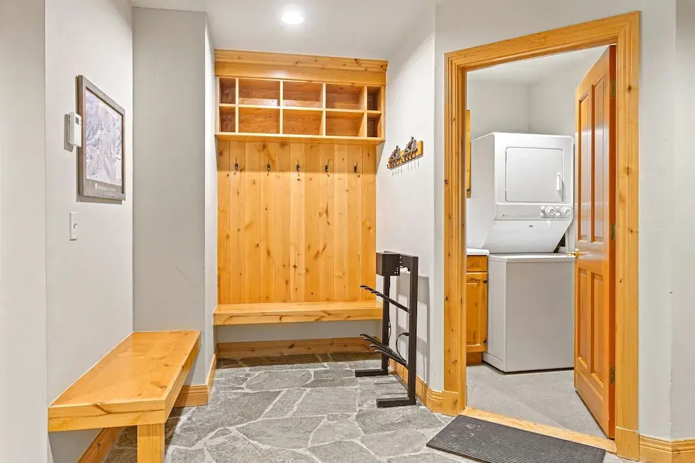 Trail's End Lodge at Deer Valley Resort - Two Bedroom Residence with Spa #404 2 Condo