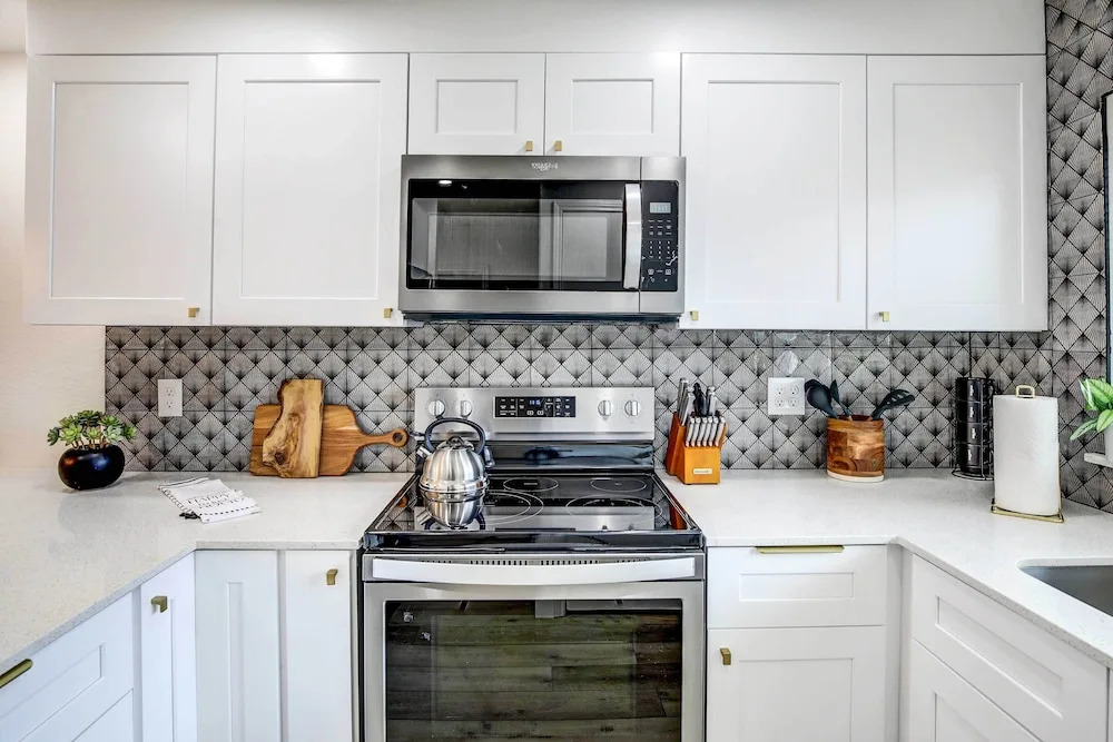 Stylish Allen Home near Watters Creek Village