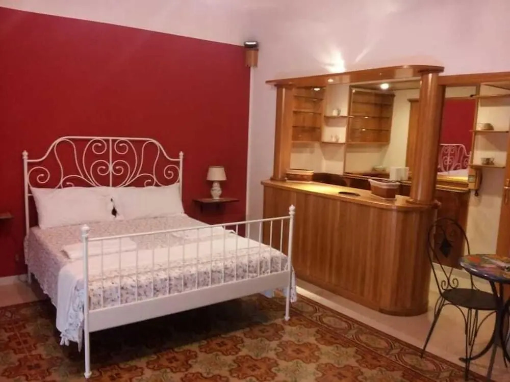 B&B Maia House