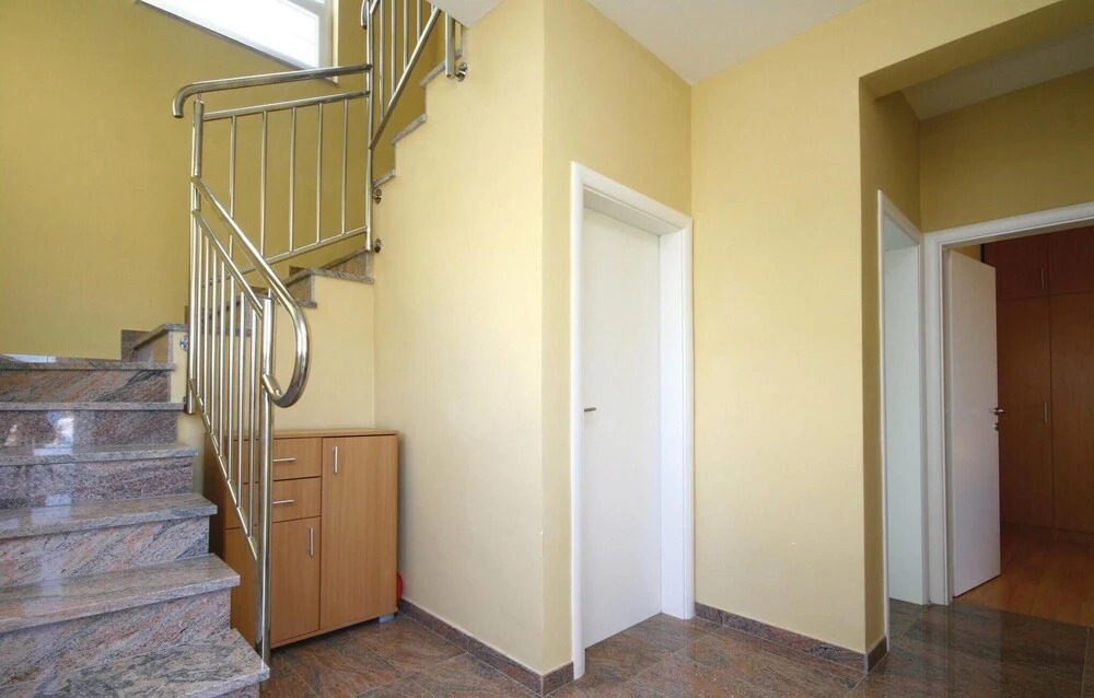Amazing Home in Srima With Wifi and 2 Bedrooms