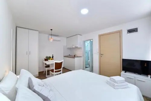 Piccolo Apartments
