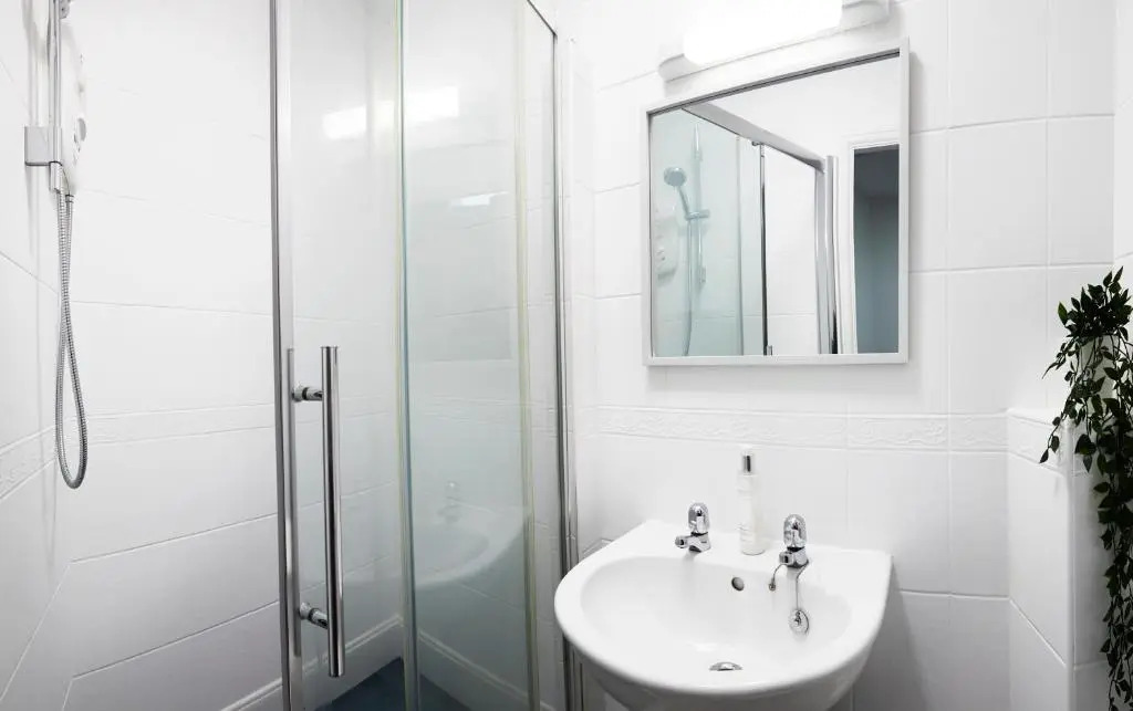 Charming 4-Bed Townhouse on South Cliff
