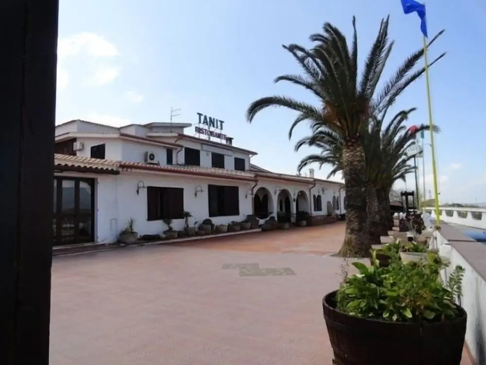 TANIT Hotel Ristorante Storia del SulcisIglesiente