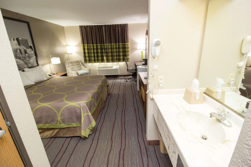 Super 8 by Wyndham Chicago OHare Airport